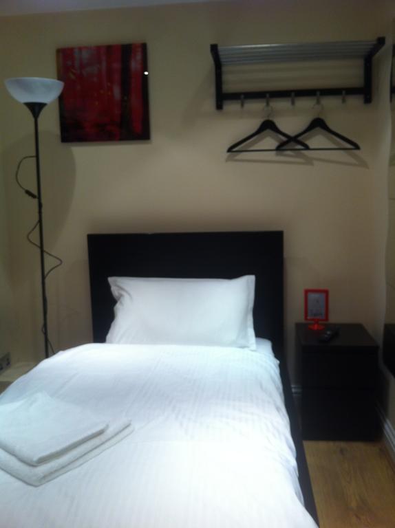 צ'יגוול The Greyhound Cottage חדר תמונה